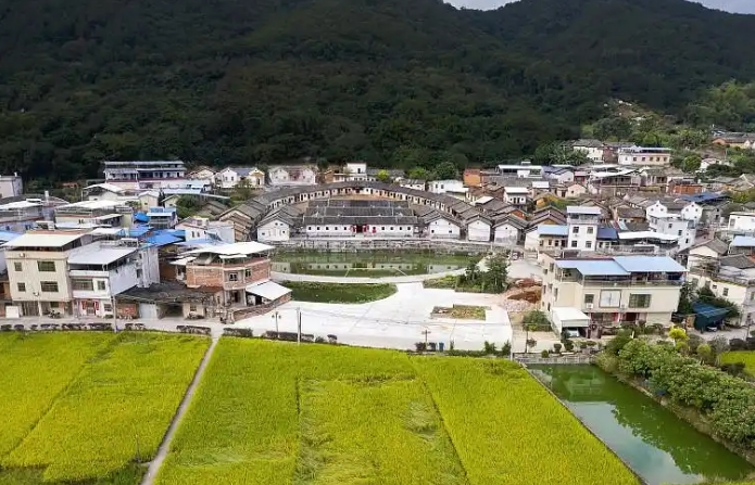 村鎮(zhèn)污水治理設(shè)計(jì)存在的問(wèn)題及解決措施